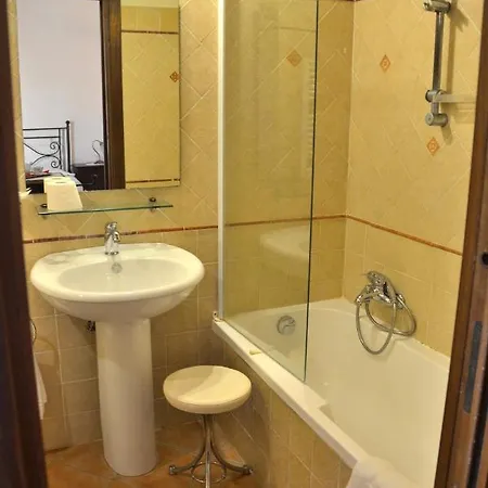 L'oasi Della Pergola ファームステイ *